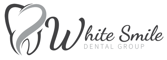 Dental Smile Logo Vector, Dental Health Logo. 7505032 Vector Art at Vecteezy